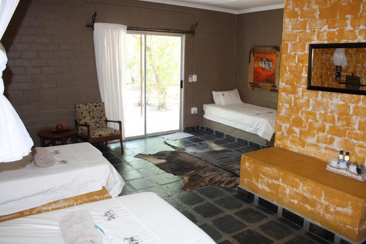 Roy'S Rest Camp Villa Grootfontein Exterior photo