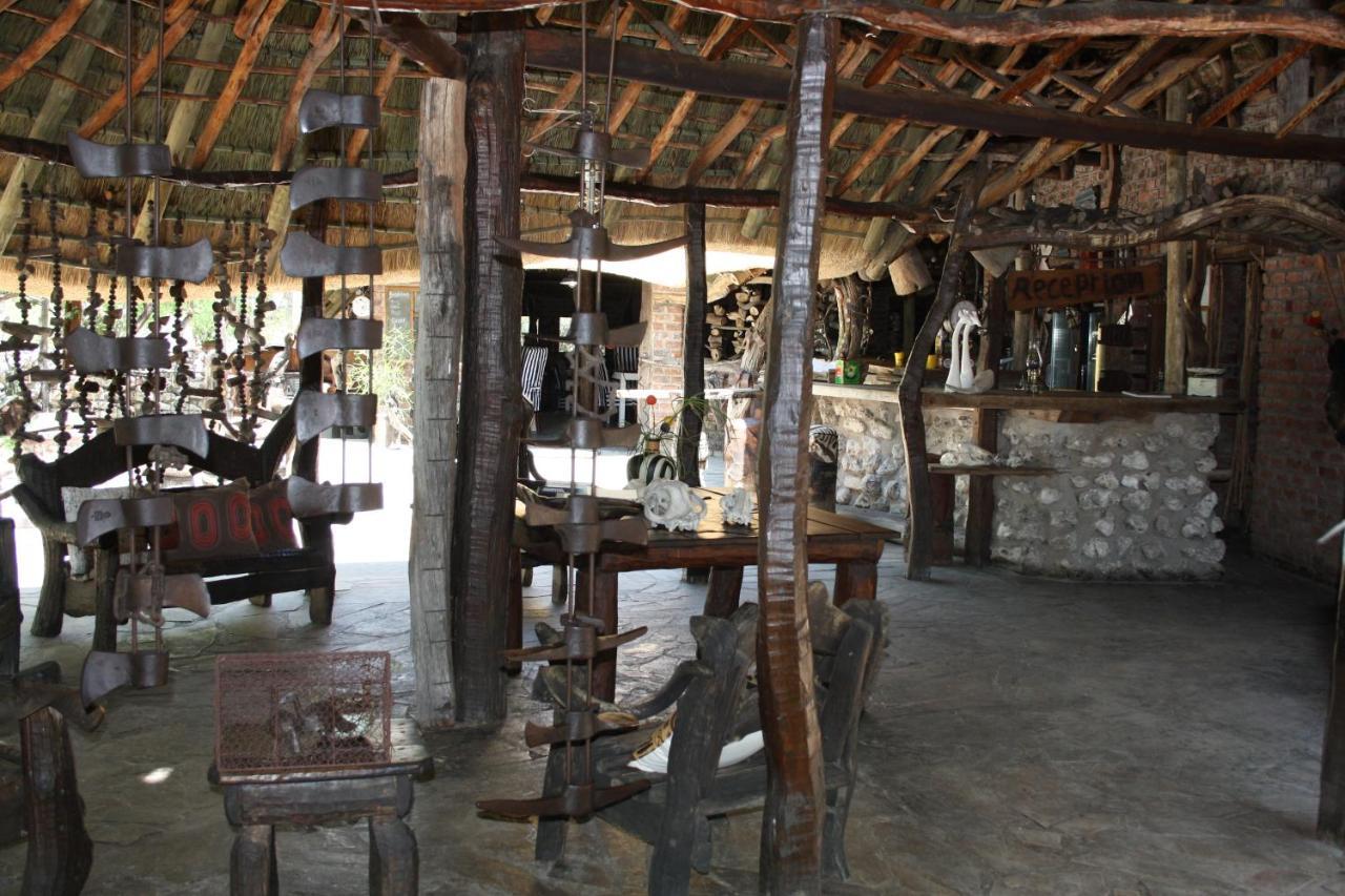 Roy'S Rest Camp Villa Grootfontein Exterior photo
